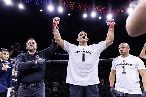 Junior Dos Santos Returns To Win Column Decisions Fabricio Werdum At