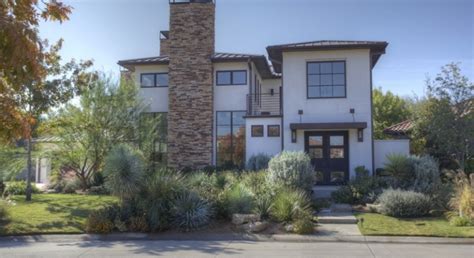 Fort Worth Living | Ask us, we know all about it.