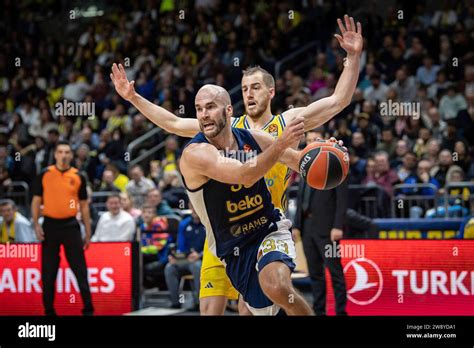 Matt Thomas Alba Berlin 11 Nick Calathes Fenerbahce Beko Istanbul
