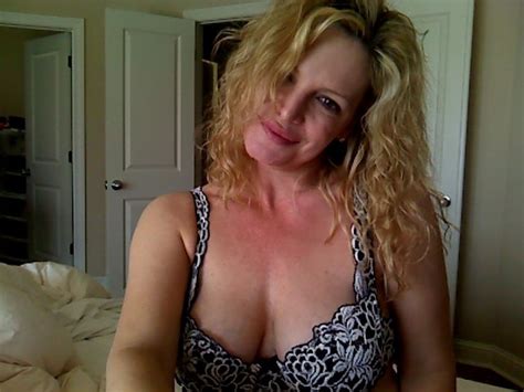 Self Posting Slut Leanne IMG 0100 Porn Pic