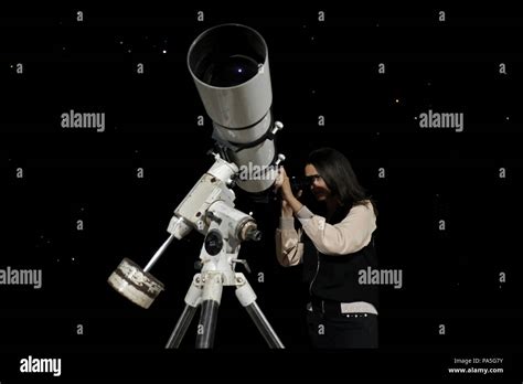 Amateur Astronomer And Telescope Hi Res Stock Photography And Images Alamy