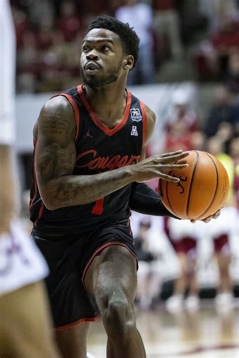 Houston basketball player Jamal Shead cleans teammate's mess