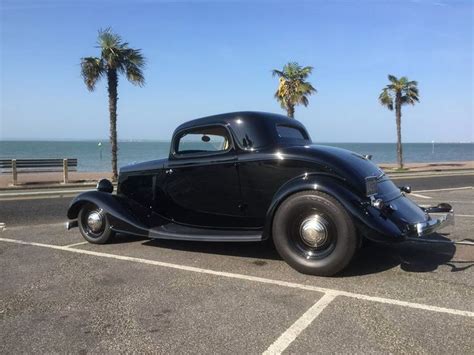 Hot 34 Ford Full Fendered Rod In Black