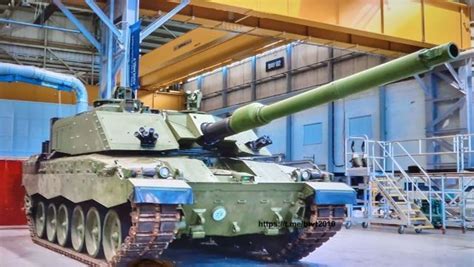 Nuevo Tanque Brit Nico Rbsl Challenger Cr Mostrado En El Iav