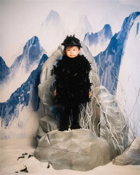 Gia đình hot girl Salim hóa trang Thần điêu đại hiệp dịp Halloween khiến dân mạng cười ngất