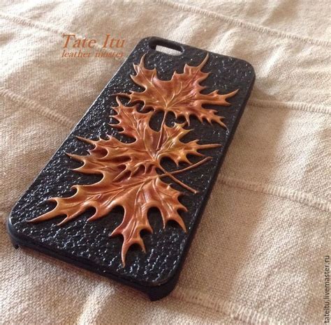 Купить или заказать Чехол для телефона iPhone 5s КЛЕНОВЫЕ ЛИСТЬЯ в ...