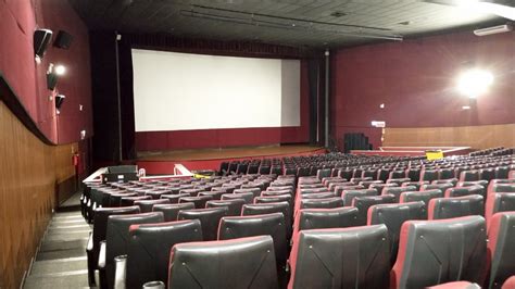 Público volta a frequentar salas de cinema em 2022 Tribuna da Fronteira