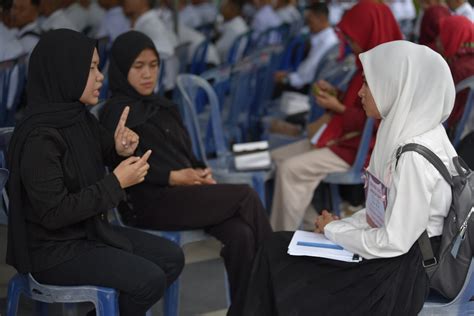 Kegiatan Pengenalan Kehidupan Kampus Bagi Mahasiswa Baru Ung Ramah