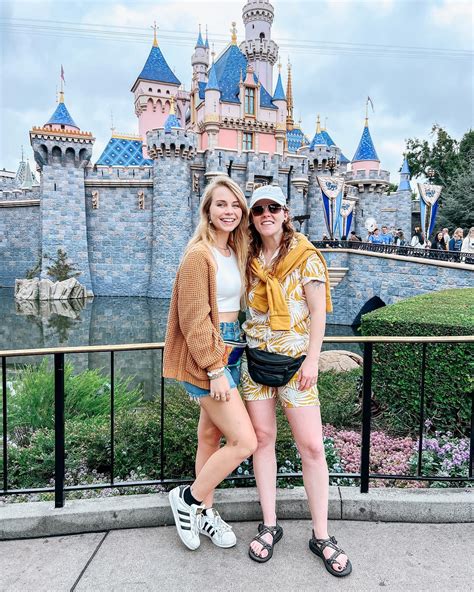 HaileeandKendra - ⁣Celebrating our anniversary, magically 🪄💞🤗