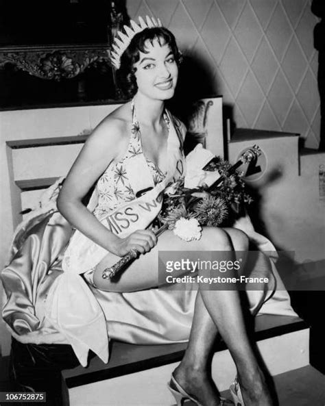 7 Hot Sexy Tenley Albright Bikini Pics