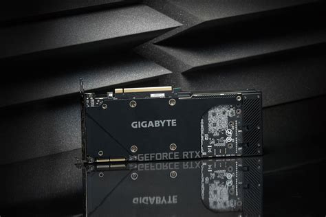 Gigabyte GeForce RTX 3090 Turbo 24G - karta chłodzona turbiną