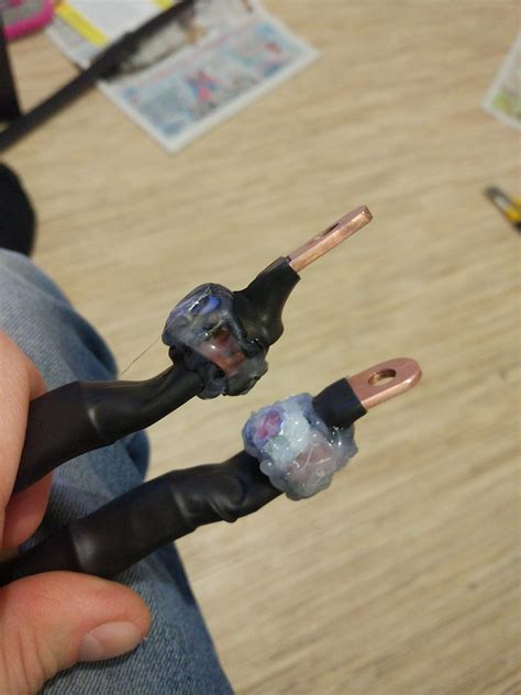 Плюсовой провод от гены к аккуму — Toyota Ardeo (V50), 2 л, 2001 года ...