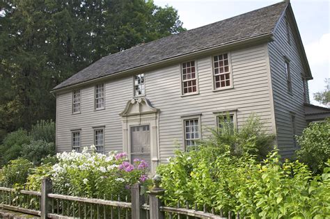 What Is a Colonial-Style House?