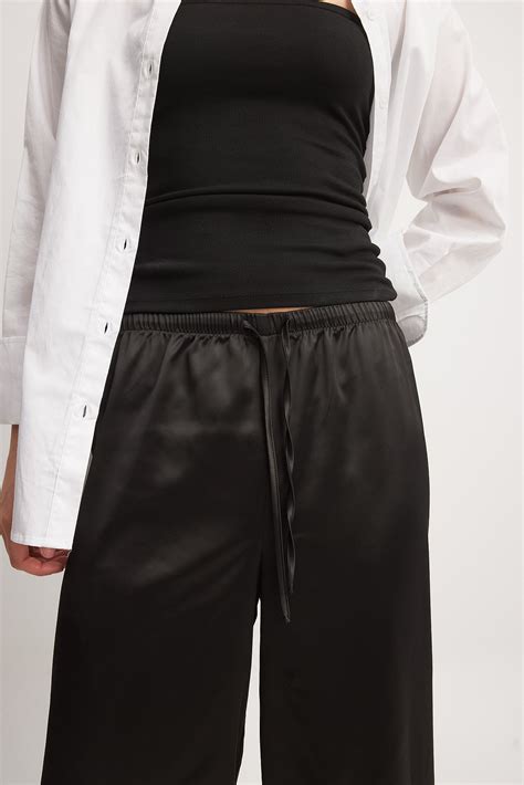 Elastic Waist Mid Rise Satin Pants Black Na Kd