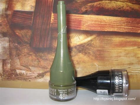 Подводка для глаз Bourjois Record Liner Waterproof зеленого и черного ...
