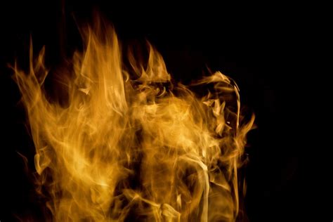 fire tail hot  photo  pixabay