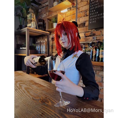 Diluc cosplay Genshin Impact | HoYoLAB