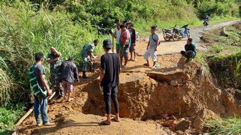 Banjir Putus Akses Jalan Di Kecamatan Leuser Aceh Tenggara