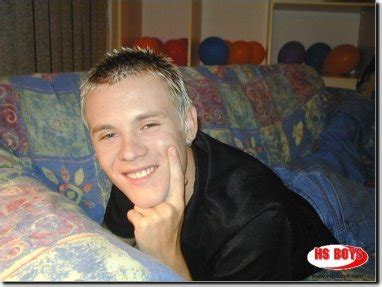 FREE Gay Non Nude Pictures XNXX