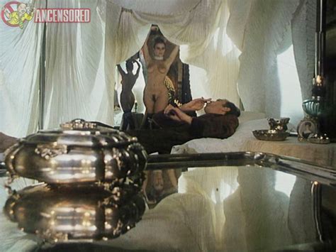 Naked Sophie Favier In Lady Libertine