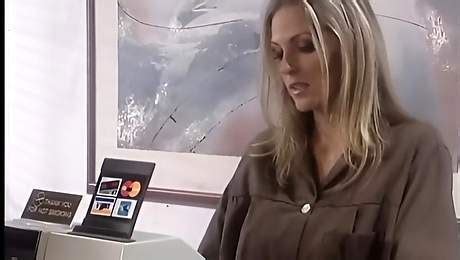 Free MILF Porn Videos And Mom Sex Tube MILFPorn TV