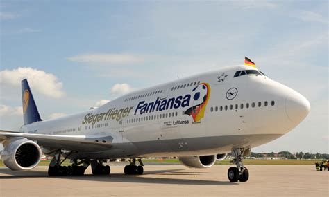 LUFTHANSA Extends The ‘Siegerflieger’ Livery to 2016! | Lufthansa Flyer