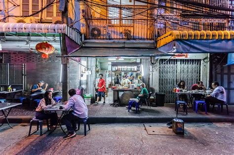 Thailand's BEST STREET FOOD! Where to EAT and what to try in BANGKOK