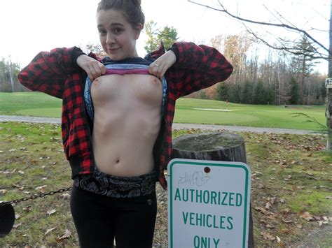 Golf Course Flasher Porn Pic