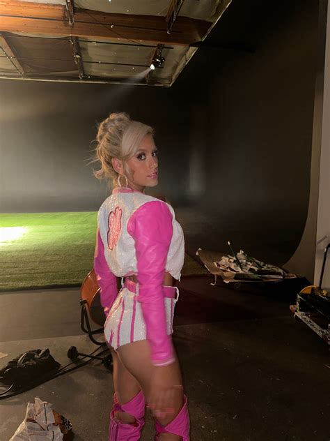 Madisyn Shipman hints at MLB boyfriend in 'Baseball Games' video | New