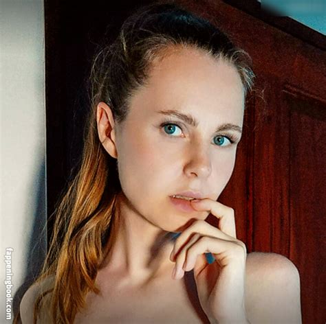 Elena Ross Elenaross Nude OnlyFans Leaks Fappening FappeningBook