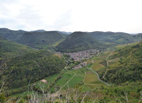 Cerdon Vestige De Cascade Grottes Et Points De Vue Multiples La