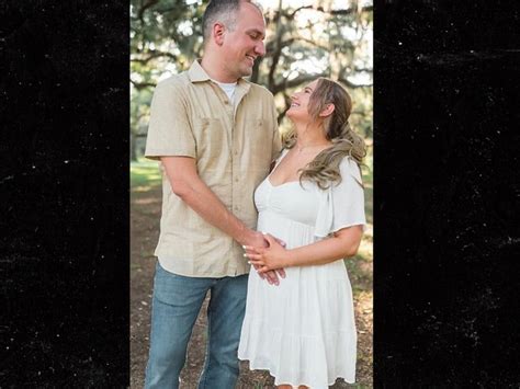 Gypsy Rose Blanchard Announces Shes Pregnant