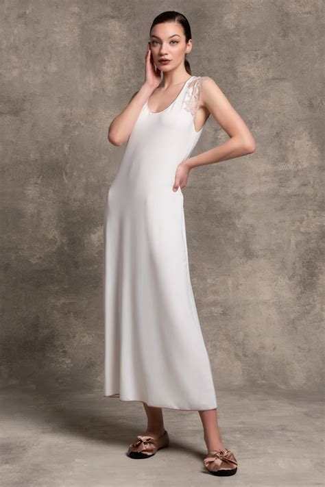 LARISSA L Paladini Lingerie