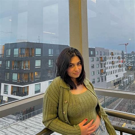 7 Hot Sexy Paula Samira Bikini Pics