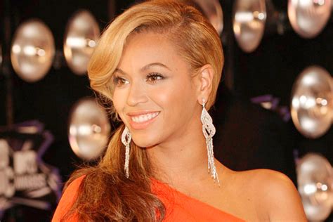 Beyoncé luce orgullosa su nueva figura