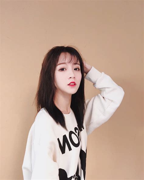 Tuy N T P Hot Girl Ch P Khi Kh Ng L B B C M Nhan S C Th T Ngo I I En Th I Ch