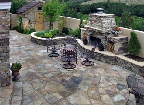 Create A Natural Look With Flagstone Patio Designs Flagstone Patio Flagstone Patio Design