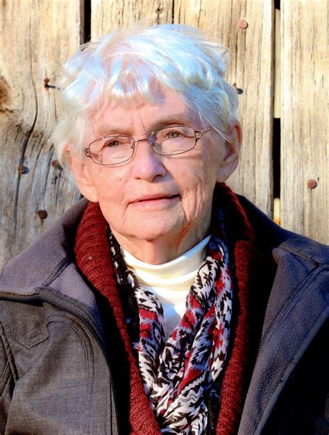 Home | Hillcrest Funeral Home | Creating Meaningful Goodbyes