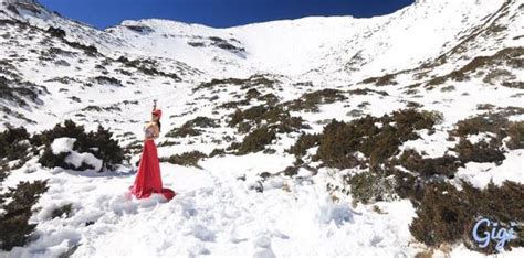 Escalaba montañas en bikini y murió congelada Primera Hora