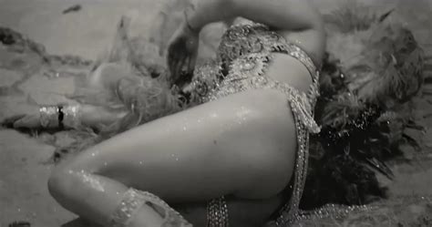 Nude Video Celebs Ana Flavia Cavalcanti Nude Rainha 2016