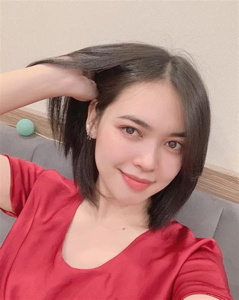 Cô giáo xinh đẹp từng lọt top Hoa hậu mê khoe dáng nuột với bikini