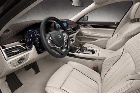 Bmw M760li Xdrive V12 Excellence Wheelzme