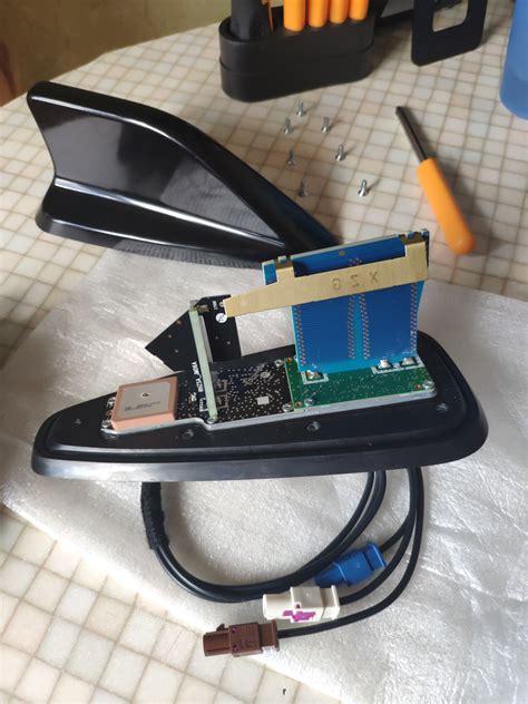 Радиоантенна "Плавник" 282066999R — Renault Kaptur (2016), 2 л, 2017 ...