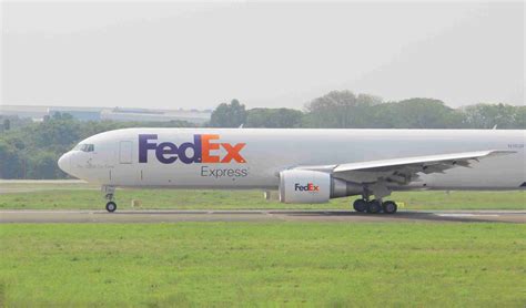 Knowing how much does FedEx pay reveals a surprising bonus plan 7