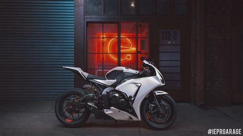 Cbr1000rr Wallpapers Top Free Cbr1000rr Backgrounds Wallpaperaccess