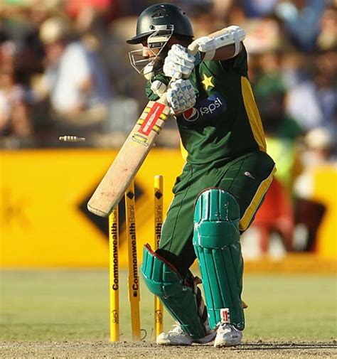 Mohammad Yousuf is bowled | ESPNcricinfo.com