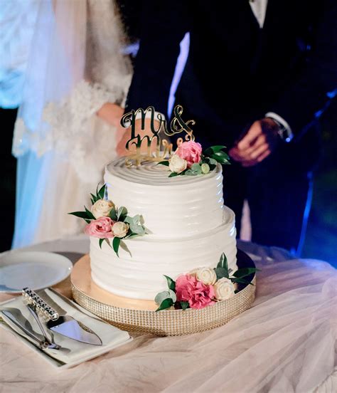 Naked Cake Czyli Tort Weselny W Wersji Minimalistycznej Planujemywesele