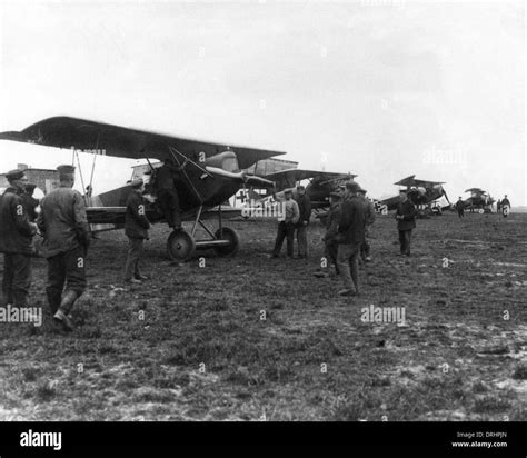 Ww Fighter Planes Hi Res Stock Photography And Images Alamy