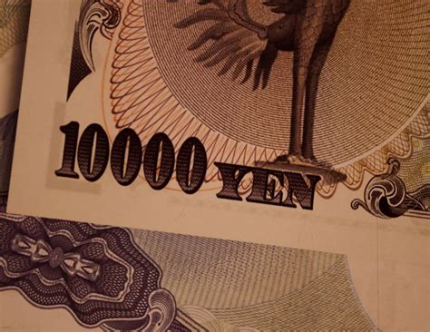 Yen Jumps On BOJ Policy Speculation Dollar Edges Off 7 Month Low