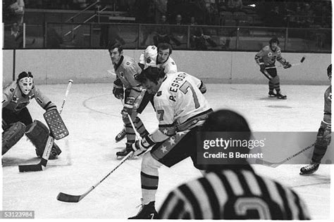 Phil Esposito Tony Photos And Premium High Res Pictures Getty Images